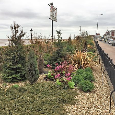 Lovely Sea Front House In Cleethorpes - Sleeps 6 Екстер'єр фото