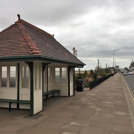 Lovely Sea Front House In Cleethorpes - Sleeps 6 Екстер'єр фото