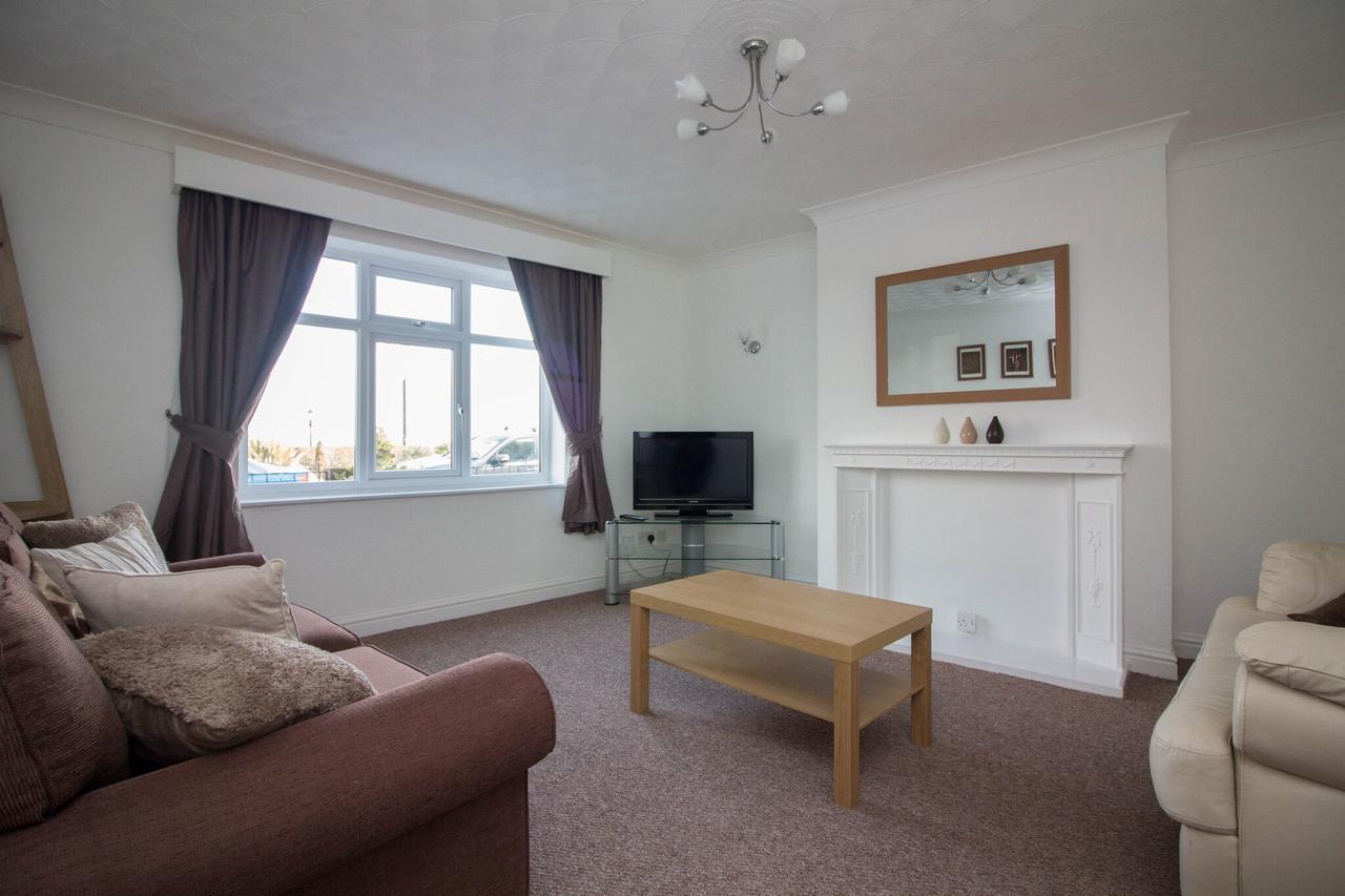 Lovely Sea Front House In Cleethorpes - Sleeps 6 Екстер'єр фото